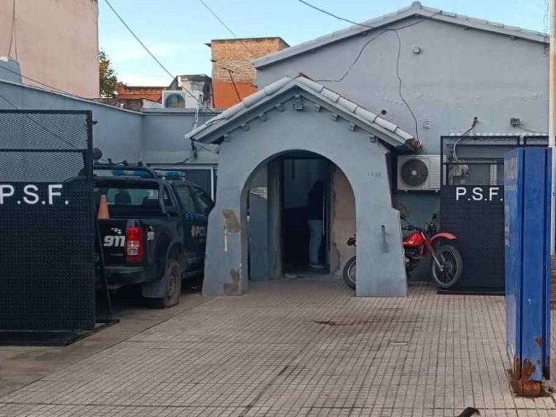 Rosario: dos personas estuvieron a los tiros a metros de una de las comisarías valladas