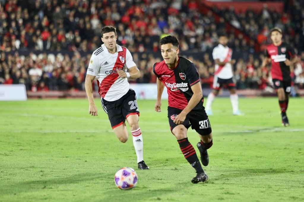 Newell’s perdió ante River con un gol en la última jugada