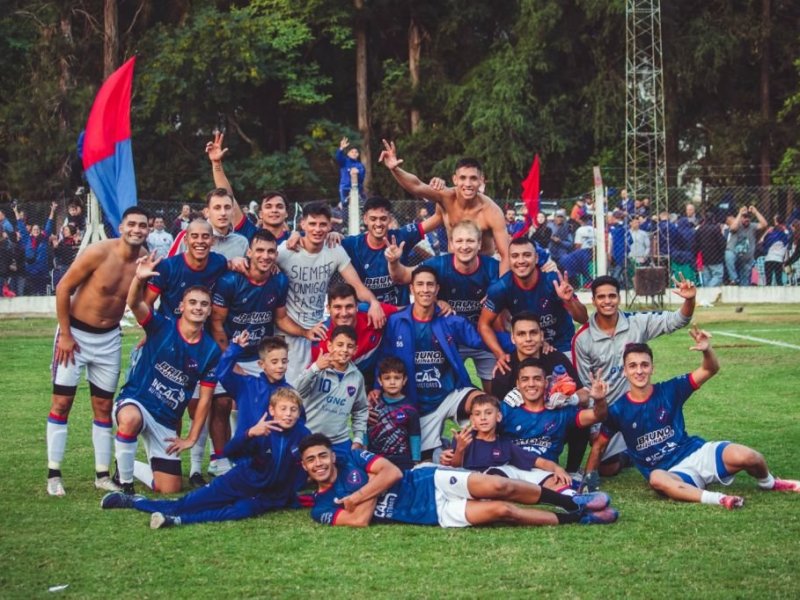Liga San Martín: un puntero, muchos goles y un clasicazo