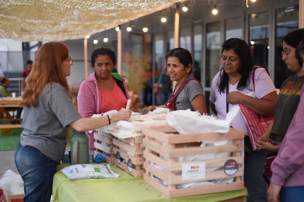 Se realizó la tercera Feria de Intercambio de Semillas en Paraná