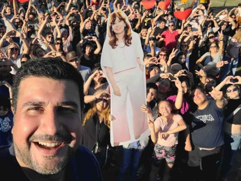 «Seguimos juntando corazón con corazón y poniendo el coraje que hay que poner para gobernar la provincia»