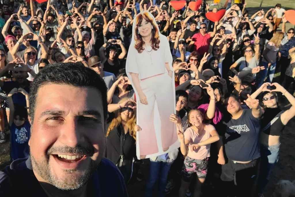 «Seguimos juntando corazón con corazón y poniendo el coraje que hay que poner para gobernar la provincia»