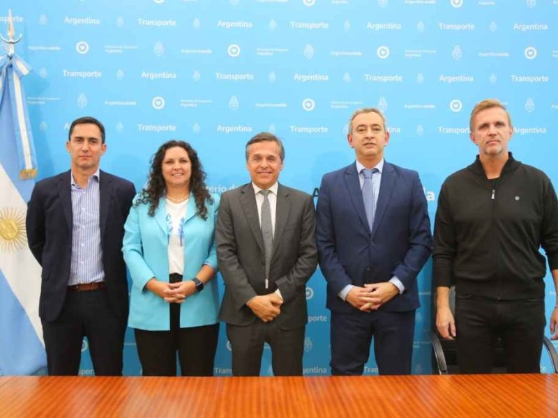 El Ministerio de Transporte impulsa en Rosario el programa Paradas Seguras