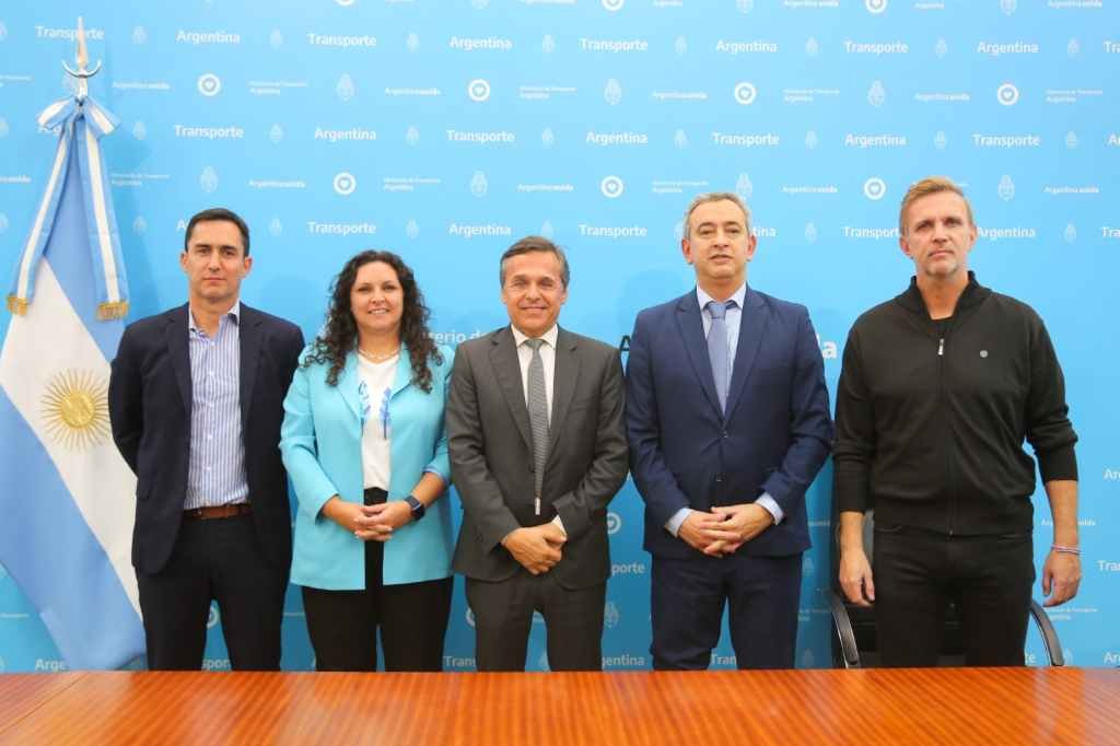 El Ministerio de Transporte impulsa en Rosario el programa Paradas Seguras