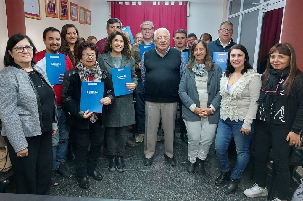 Localidades del departamento Vera sellan acuerdos con la Secretaría de Niñez