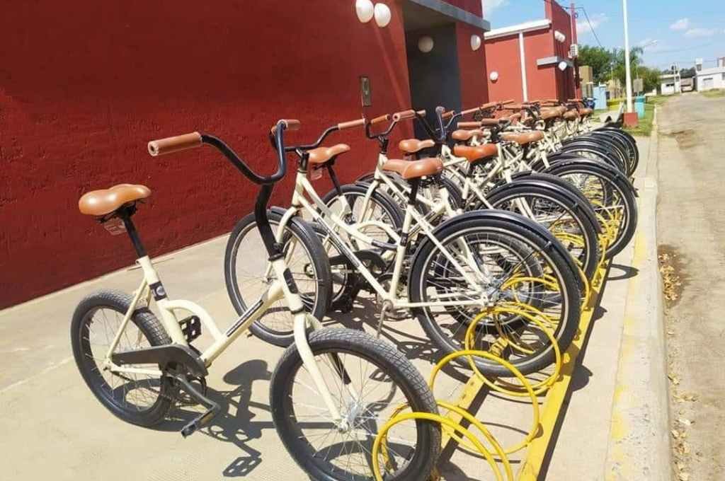 Un sistema permite comprar bicicletas a precios accesibles en María Teresa