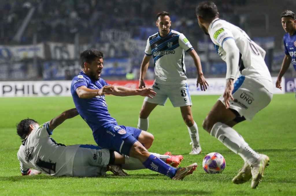 Unión perdió por penales ante Almagro y quedó eliminado