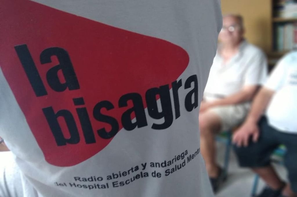 Campaña para sostener al aire la radio de La Bisagra