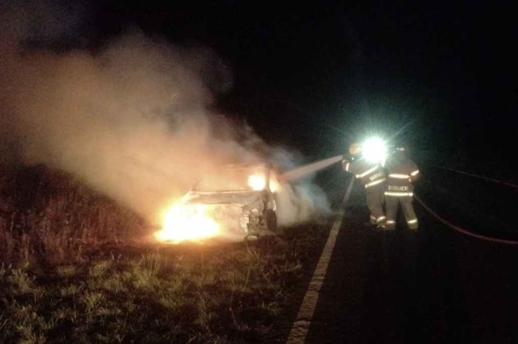 Otro auto incendiado en rutas del departamento San Jerónimo