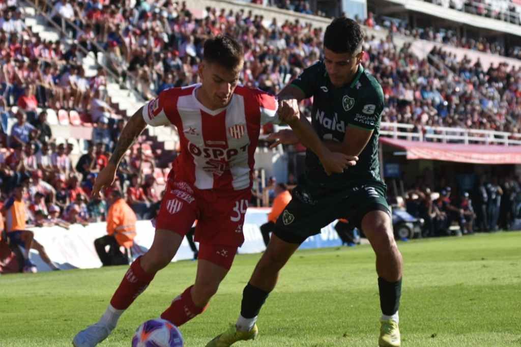 Unión volvió a perder y se fue silbado