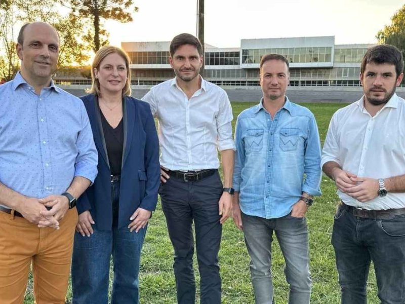 Maximiliano Pullaro visitó Venado Tuerto como parte de su campaña