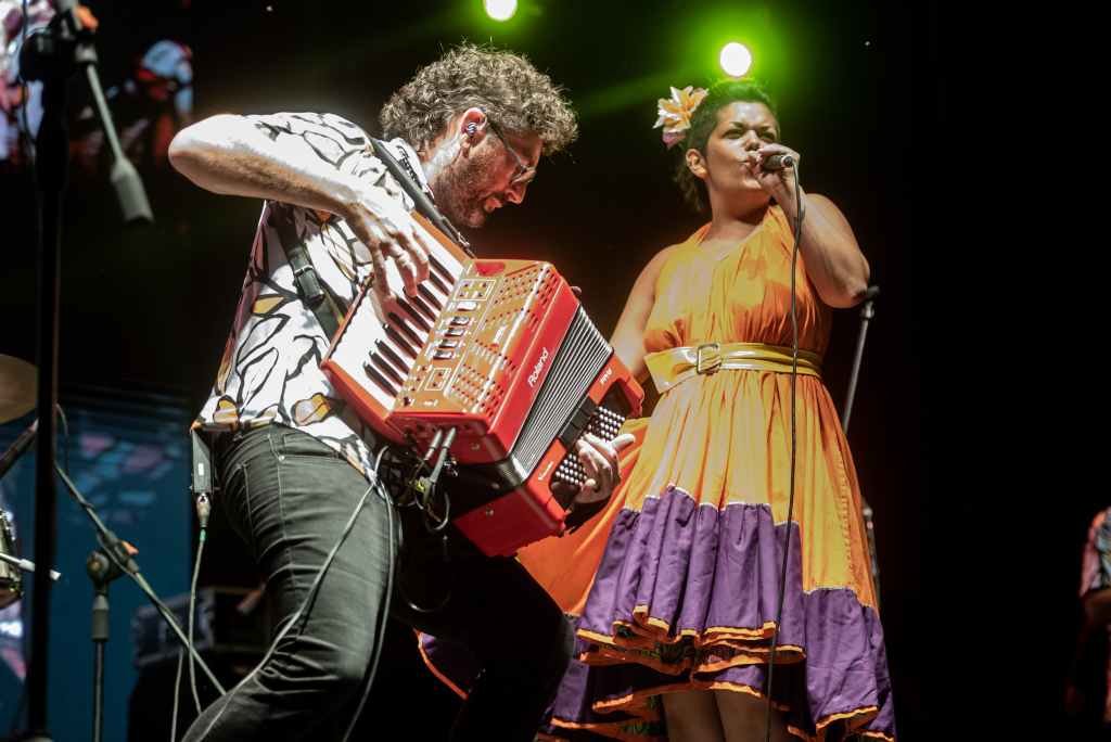 La banda de cumbia rosarina Homero y sus Alegres repasa sus 15 y los celebra