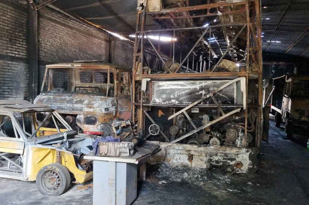 Casilda: incendio en un galpón donde preparan autos de competición