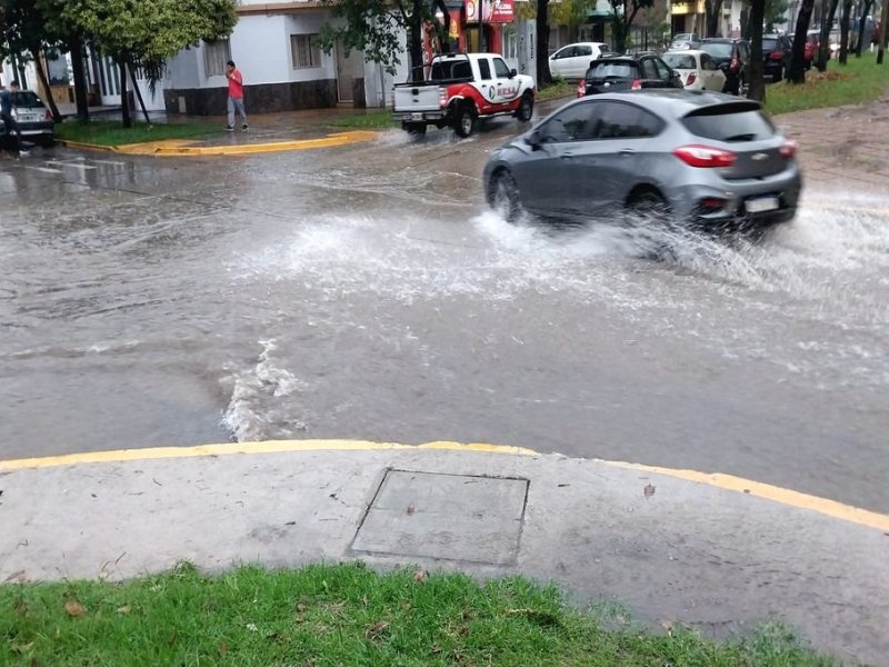 Gran parte de la capital entrerriana sufrió con la lluvia