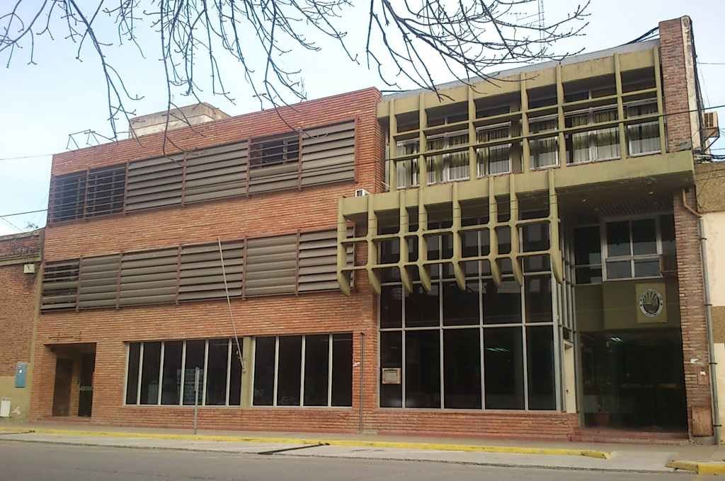 22 días de paro de los municipales de Rufino