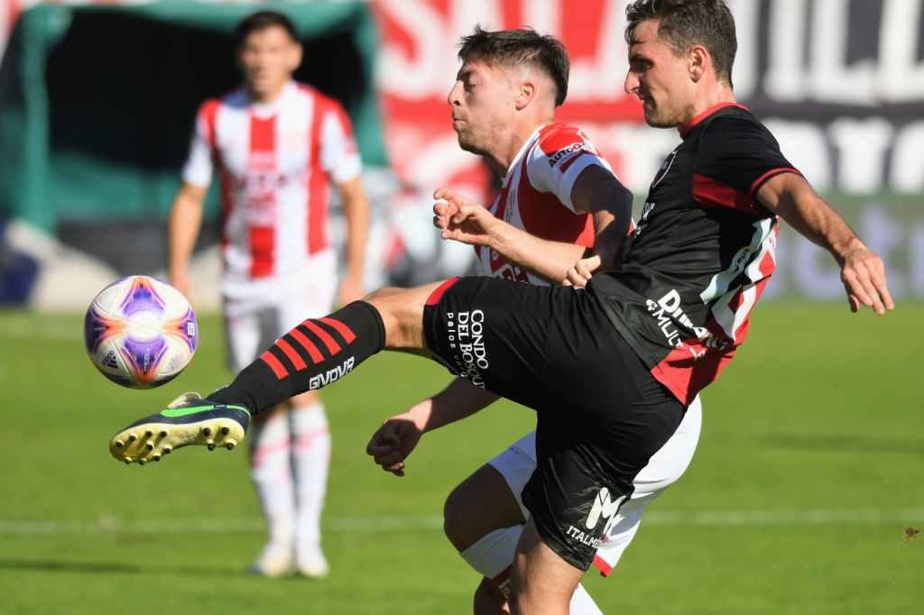 Empate con goles entre Newells y Unión
