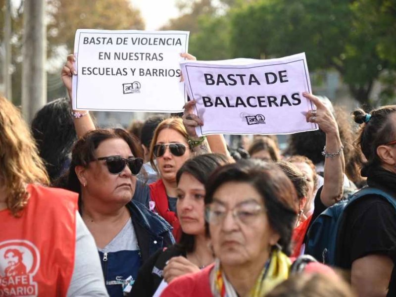 Rosario: se cumple el día de huelga de los docentes por las escuelas amenazadas