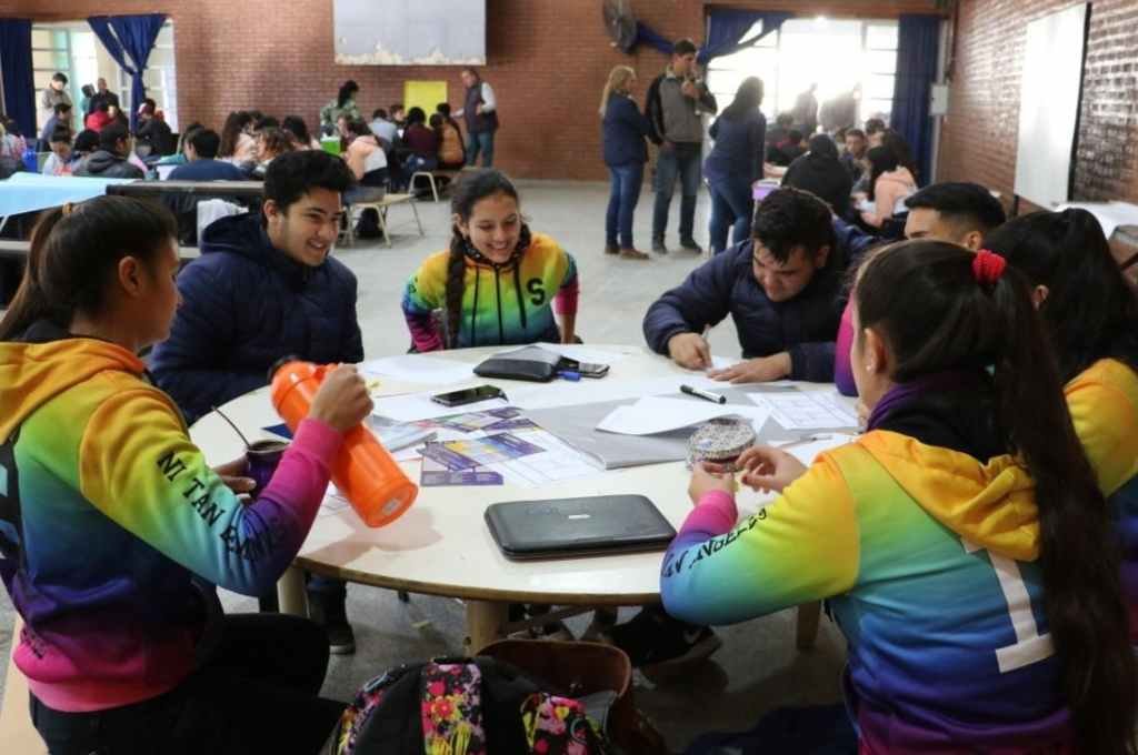 Fomentan el espíritu emprendedor en escuelas del norte santafesino