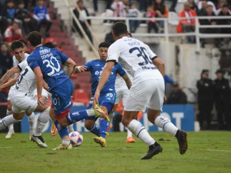 Unión ganó en su estadio: ¡3-0!