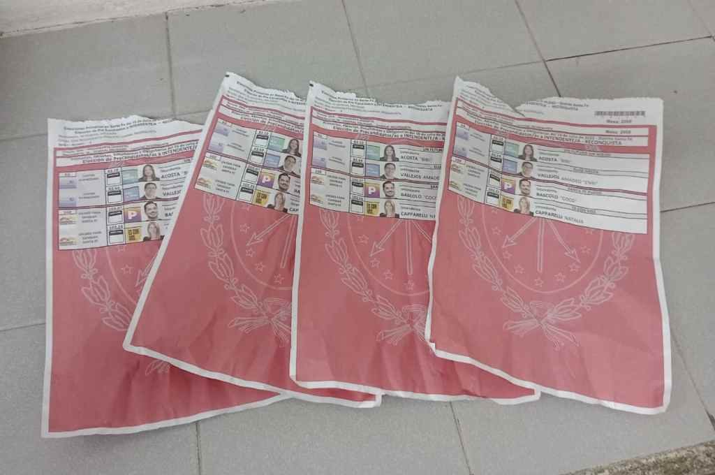 Reconquista: una fiscal dañó boletas y las retiró de la mesa sin avisar