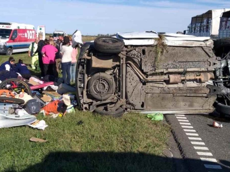 Un vuelco en la autopista dejó a dos mujeres lesionadas