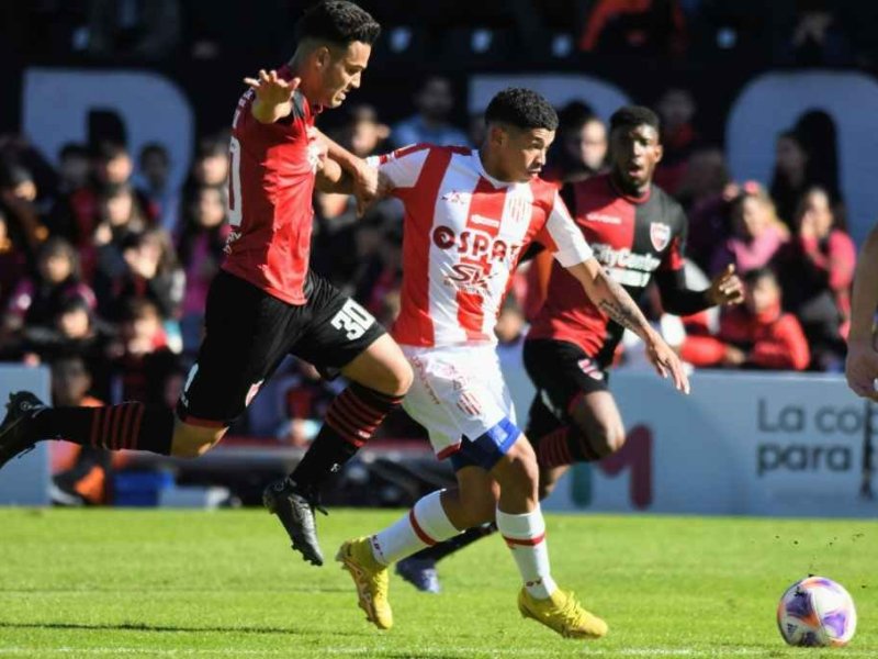 Unión: Imanol Machuca no viajó para el partido ante Vélez Sarsfield