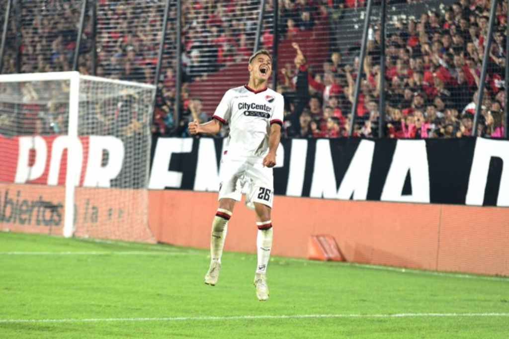 Newell’s cambia para dar vuelta la serie