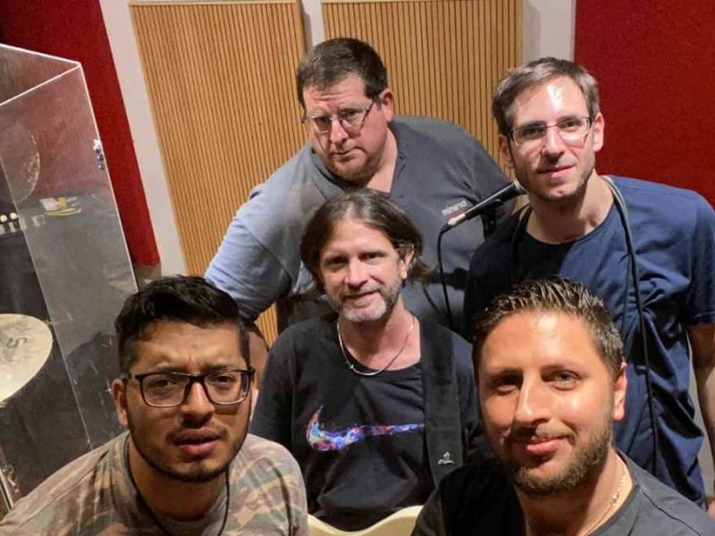 Virtuales presenta su disco Justo a tiempo
