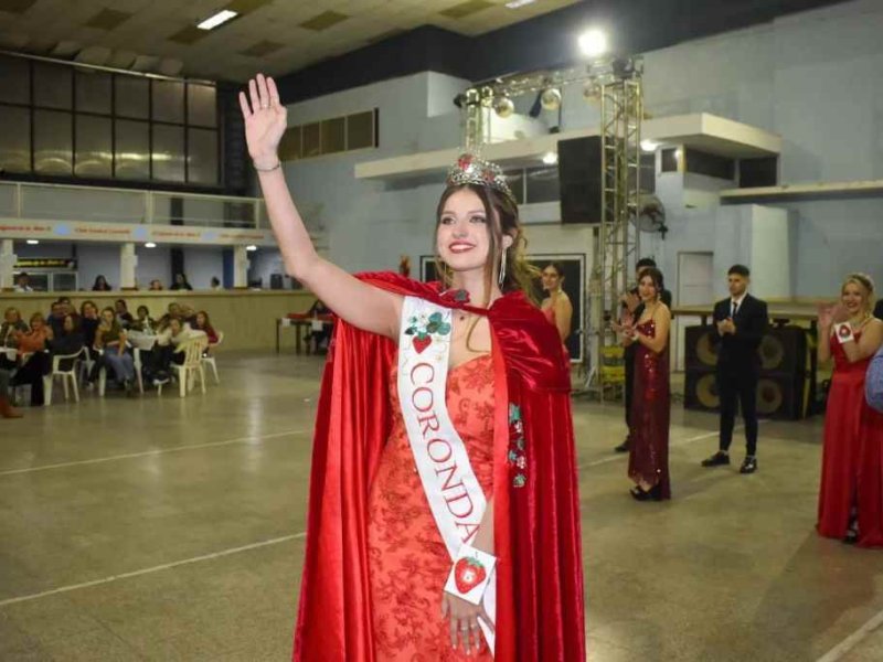 Sofía Andriani fue elegida como representante de la Fiesta Nacional de la Frutilla