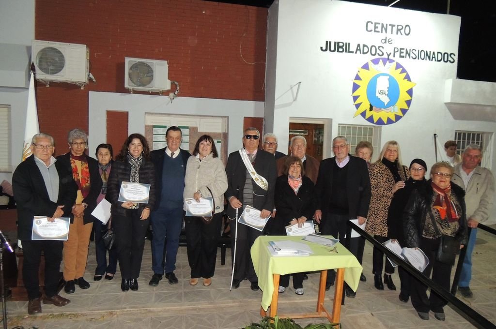 El Centro de Jubilados y Pensionados Nacionales de Vera celebró sus 50 años