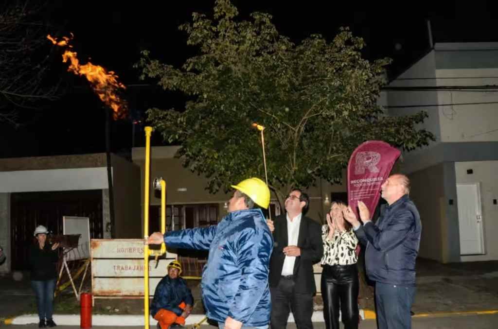 Reconquista: se inauguró la conexión de la red domiciliaria de gas al GNEA