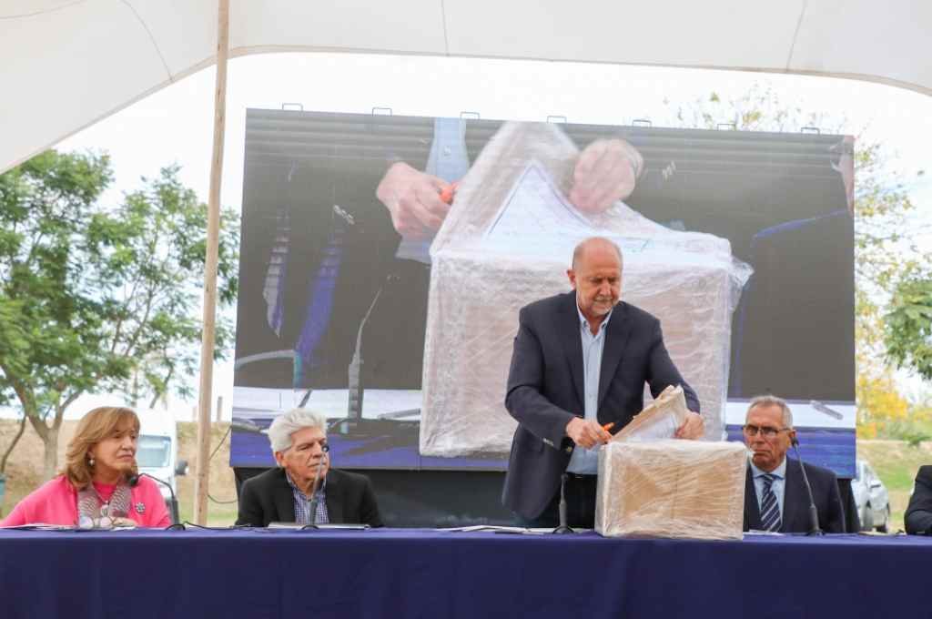 El gobierno provincial adjudicó la construcción de las obras de defensa y nueva costanera de San Javier