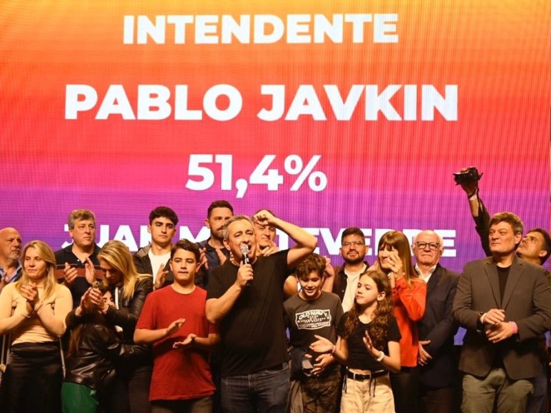 Javkin cantó victoria en Rosario: «Hoy nacen los buenos vientos»