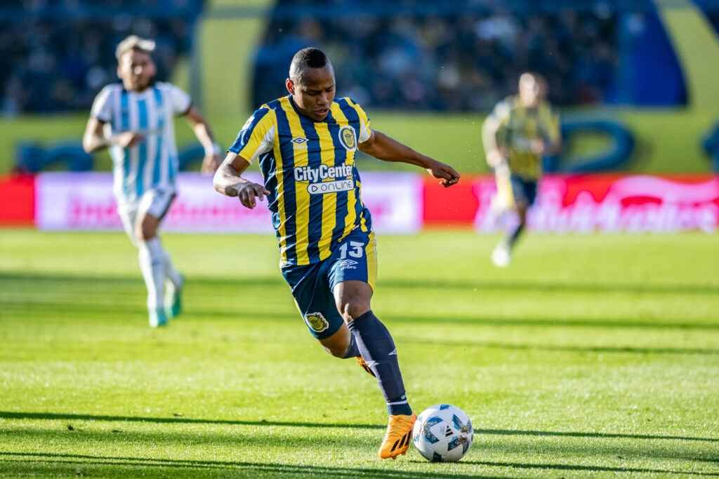 Rosario Central juega con Colón con el deseo de dejar atrás sus frustraciones de visitante