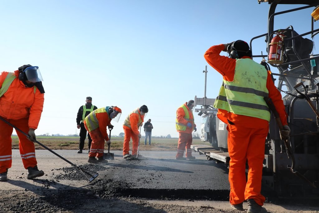 Plan para pavimentar accesos a 46 pueblos de la provincia de Santa Fe