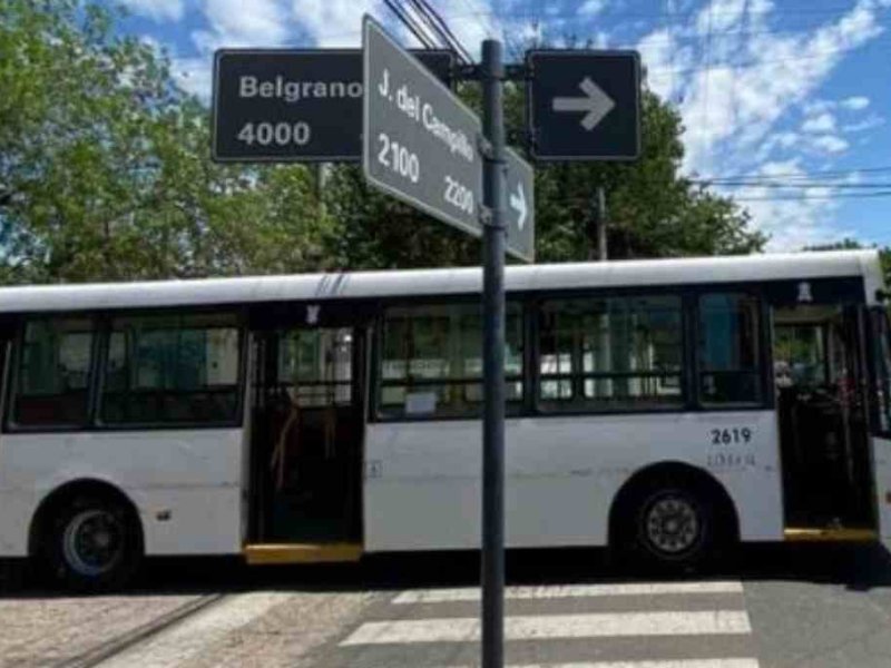 Santa Fe ciudad: un colectivo de línea sufrió una explosión