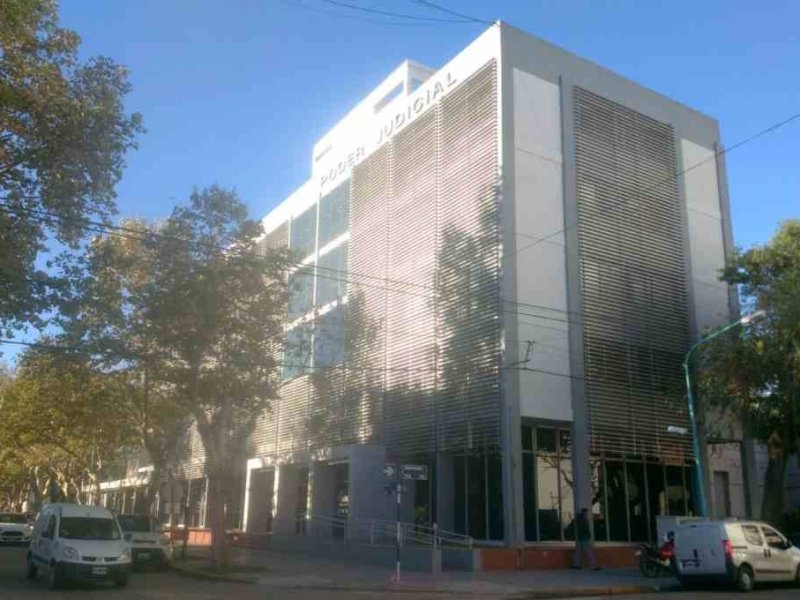 Tres personas terminaron presas por estafas que rondan los USD 1.700.000 y $ 40.000.000