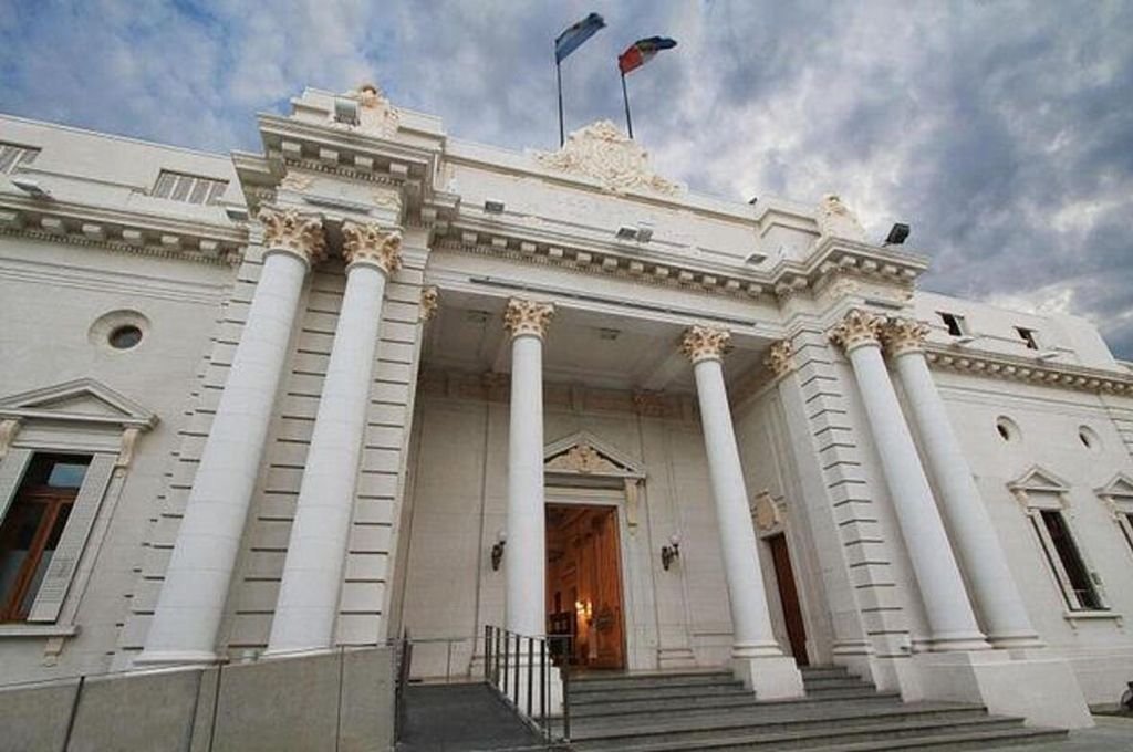 Por unanimidad, la Legislatura suspendió sin plazos al fiscal adjunto Leandro Darío Benegas