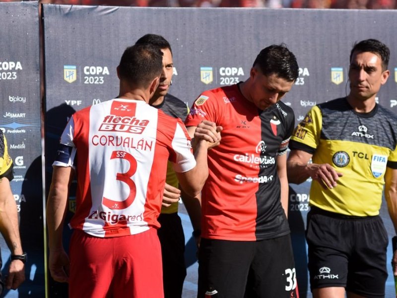 Colón y Unión se juegan su permanencia en Primera