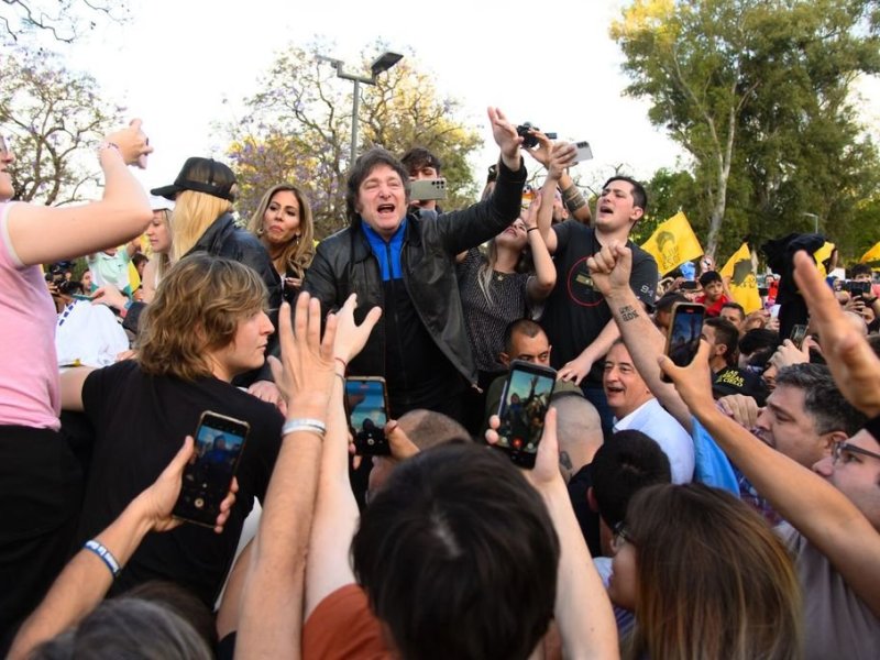 Milei reafirmó en Rosario su discurso liberal ante el público