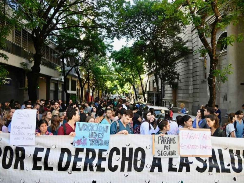 Los accesos y la atención están muy restringidos en el hospital Provincial en Rosario