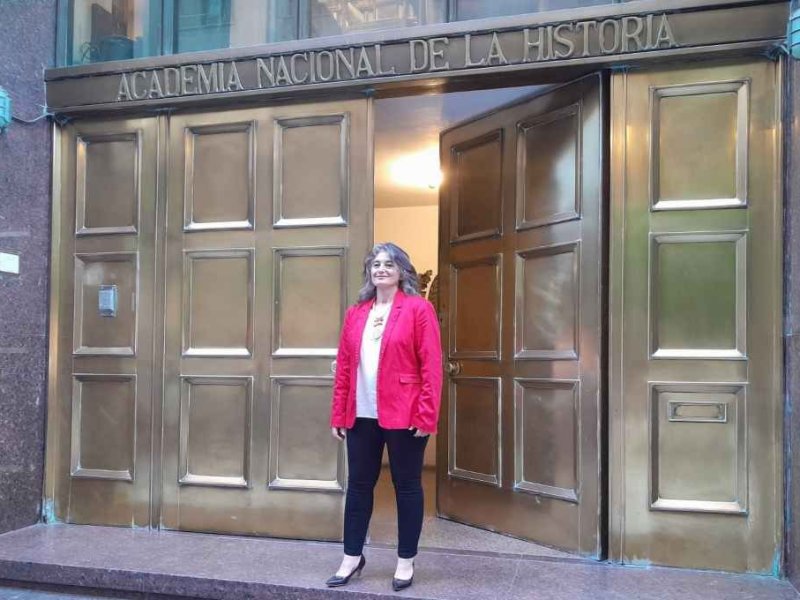 Docente de Coronda recibió un premio de la Academia Nacional de la Historia