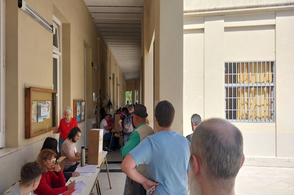 En la Escuela Bavio de Paraná los comicios se desarrollan con normalidad