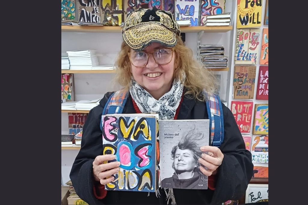 Beatriz Vignoli: una caja con papeles llena de viento