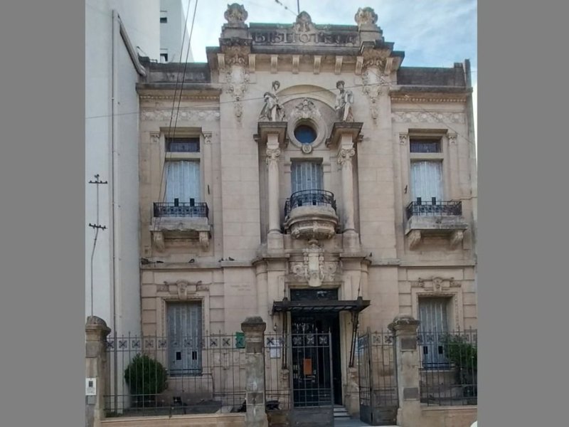 Se presenta el libro Adoquines editado por la Biblioteca Popular del Paraná