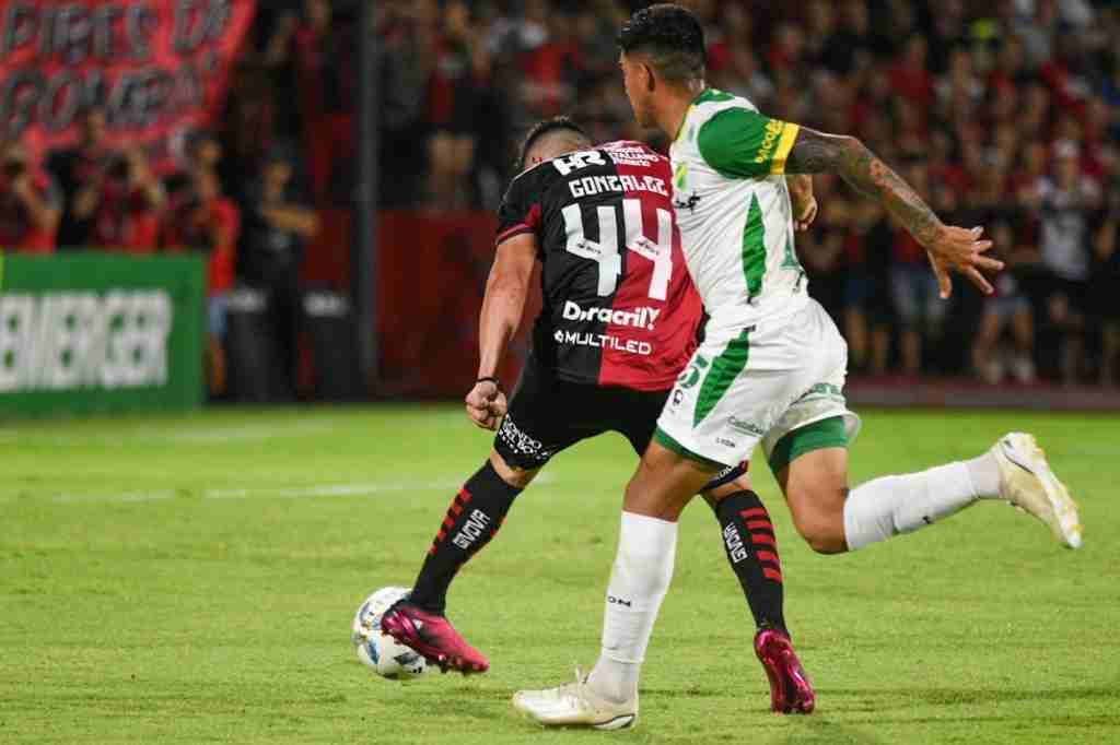 Victoria de Newell’s Old Boys en el último partido de Gabriel Heinze