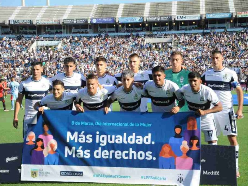El plantel de Gimnasia La Plata está concentrado en Funes