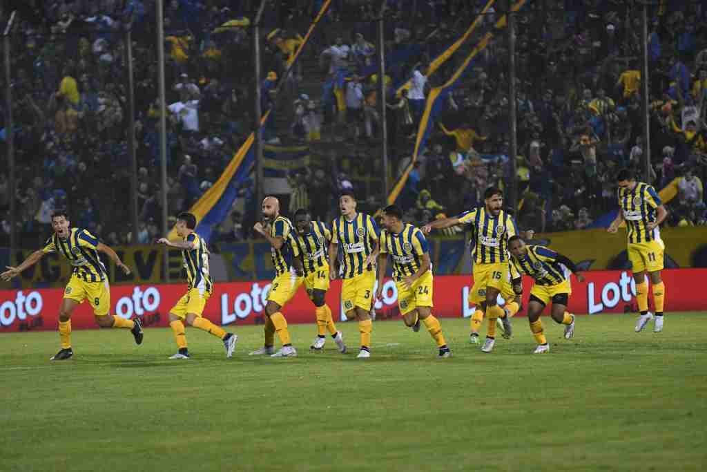 Rosario Central derrotó a Racing por penales y se medirá con River