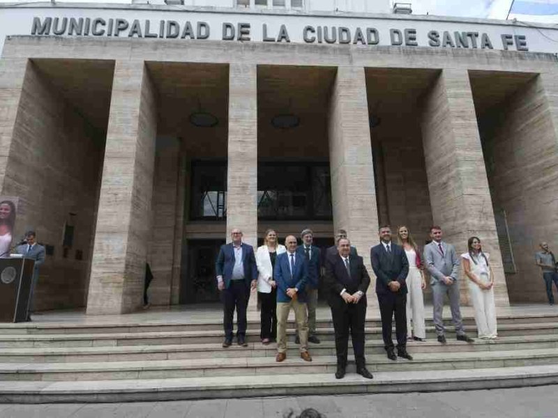 Santa Fe ciudad: asumieron los miembros del gabinete de Poletti