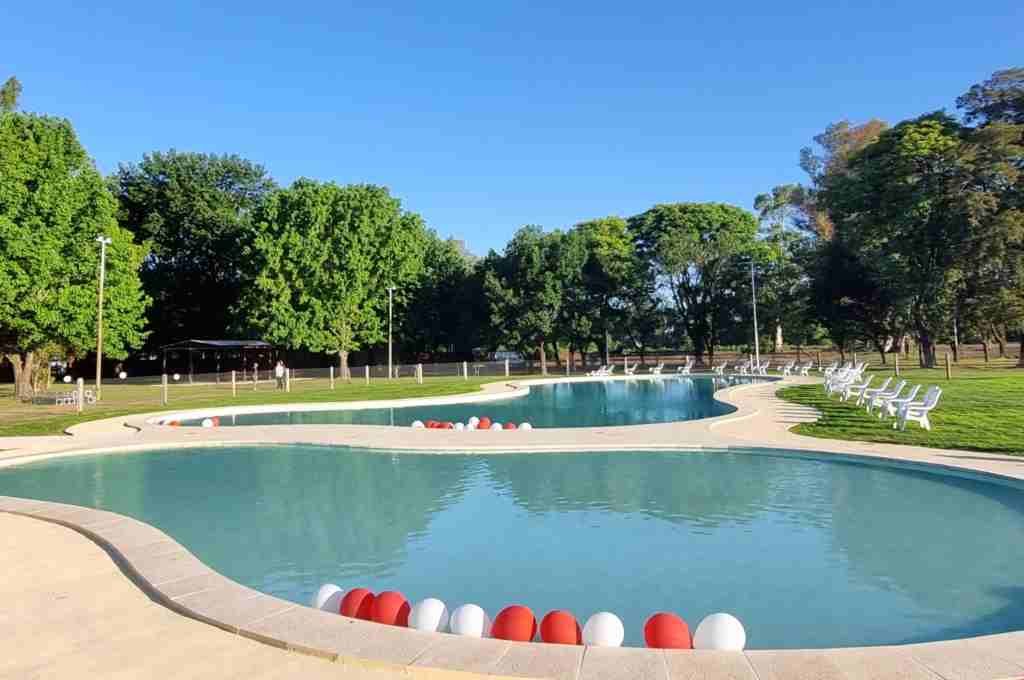 Casilda: Alumni inauguró dos piletas